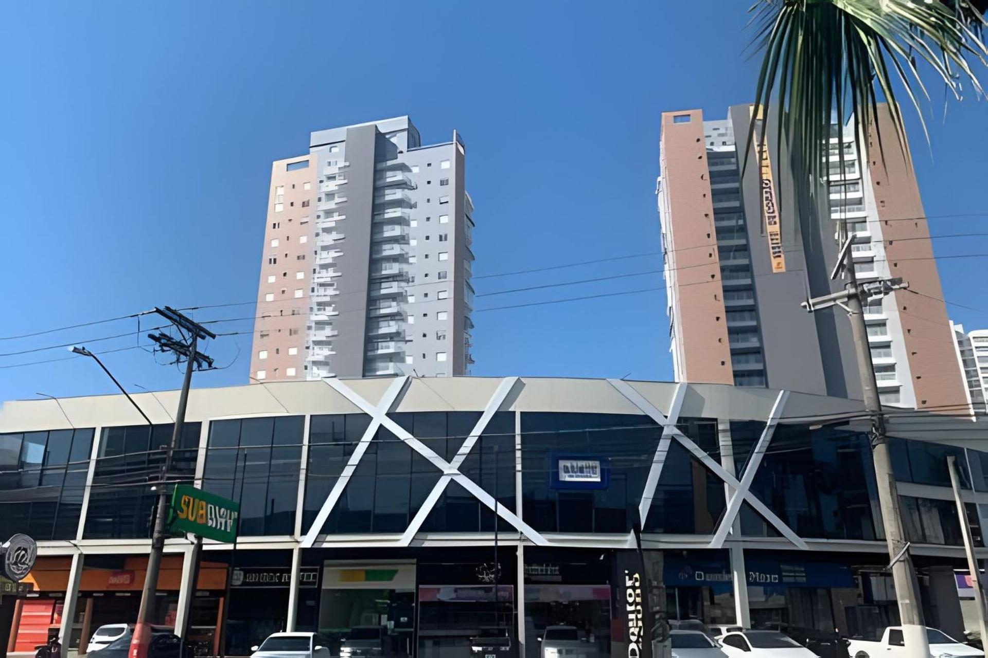 Apto Na Enseada Excelente Localizacao, 500M Da Praia, Garagem, Ar Condicionado Portaria 24 Horas グァルジャー エクステリア 写真