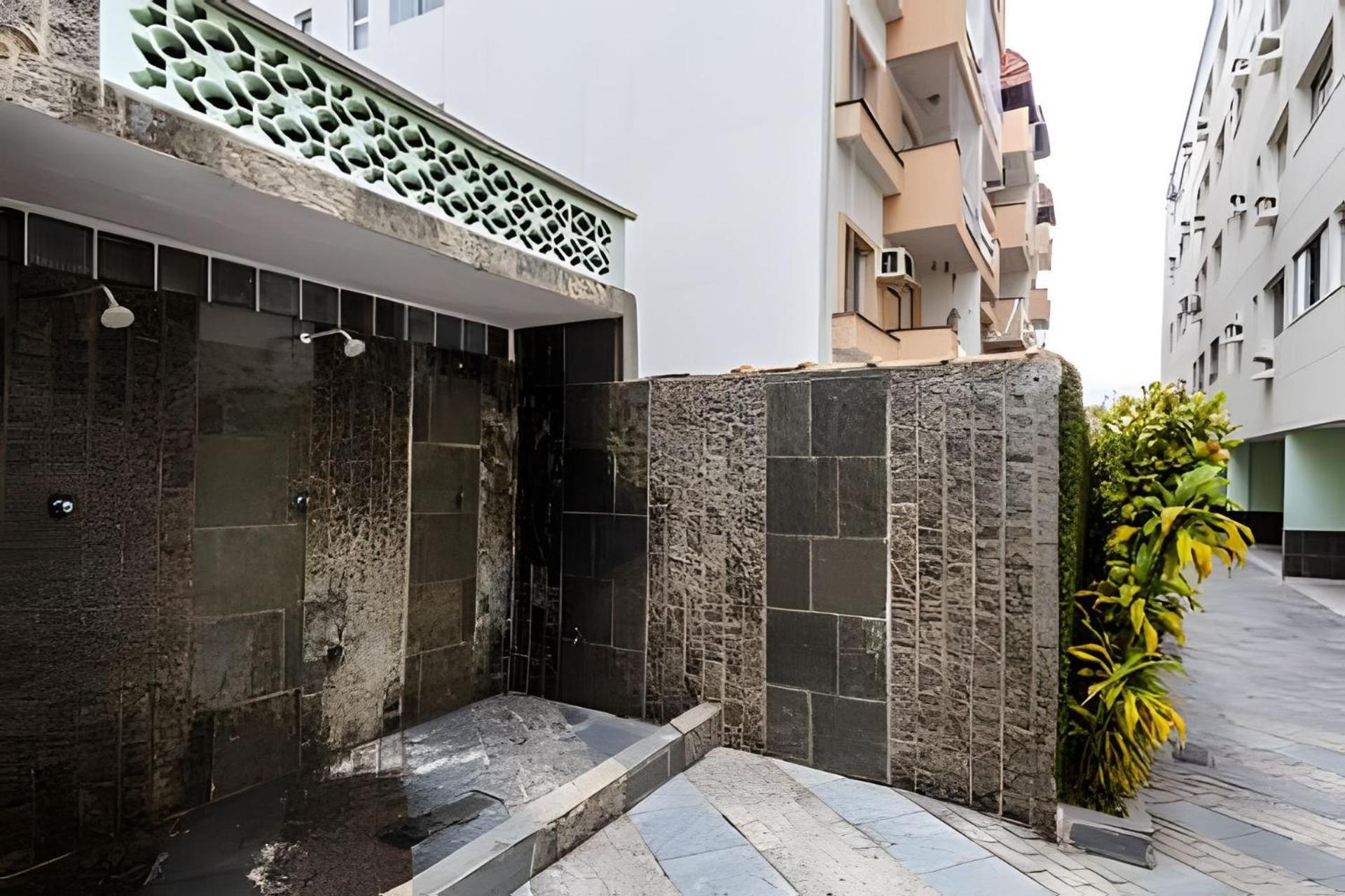 Apto Na Enseada Excelente Localizacao, 500M Da Praia, Garagem, Ar Condicionado Portaria 24 Horas グァルジャー エクステリア 写真