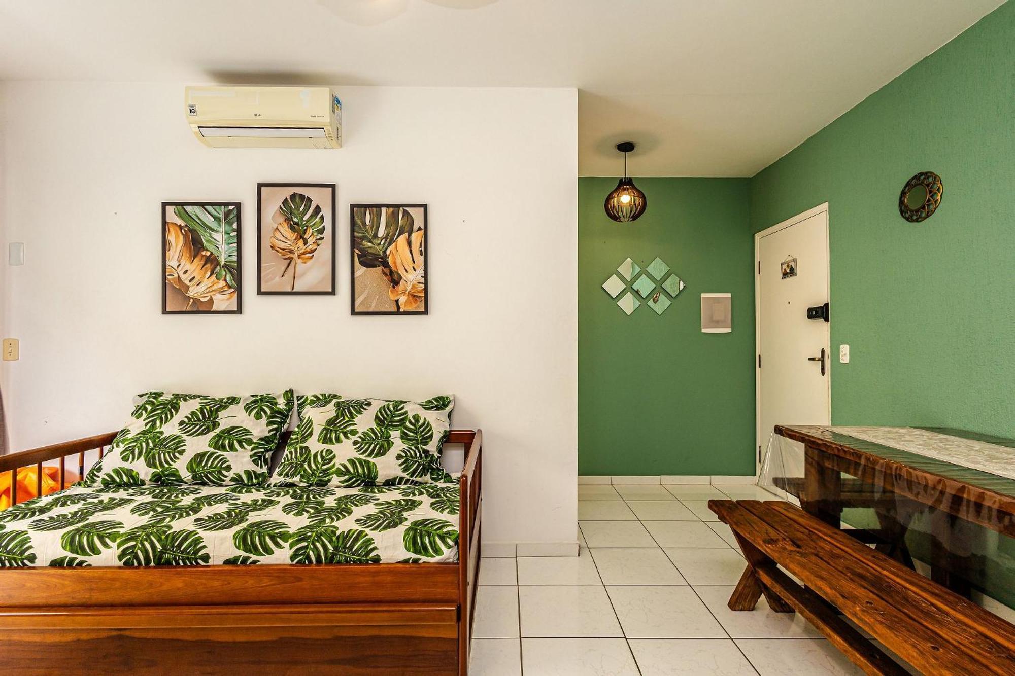 Apto Na Enseada Excelente Localizacao, 500M Da Praia, Garagem, Ar Condicionado Portaria 24 Horas グァルジャー エクステリア 写真